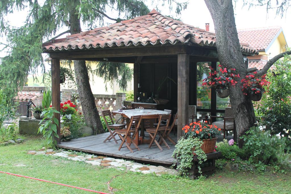 Casa Giuliana Vendégház Calosso Kültér fotó