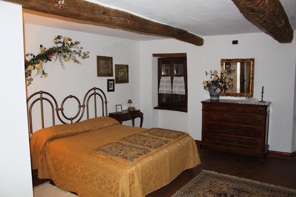 Casa Giuliana Vendégház Calosso Szoba fotó