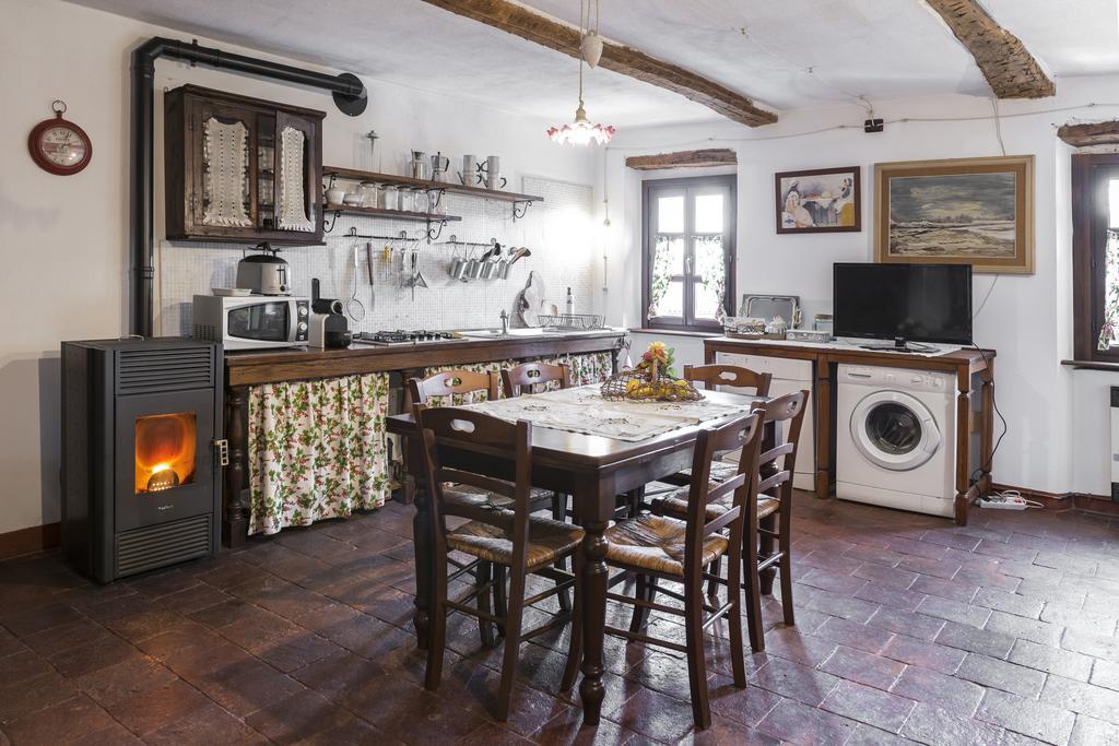 Casa Giuliana Vendégház Calosso Kültér fotó